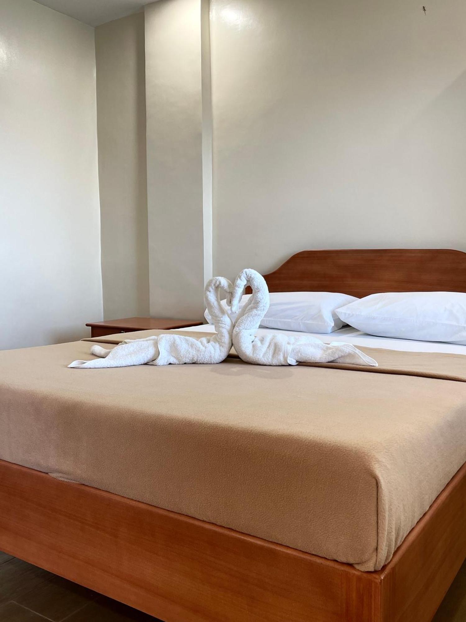 Marina Village Moalboal Ngoại thất bức ảnh
